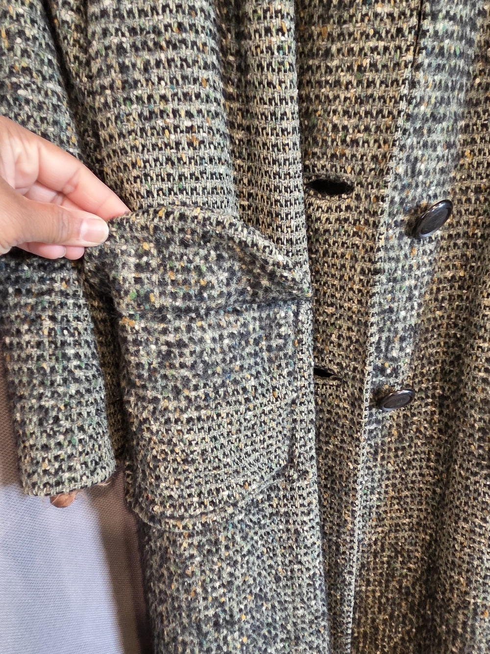 Olive Green Tweed Long Coat - Picture 3 of 10